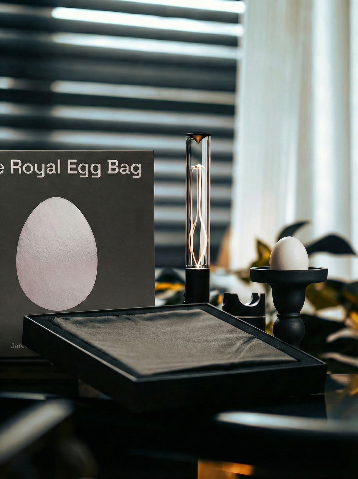 The Royal Egg Bag
